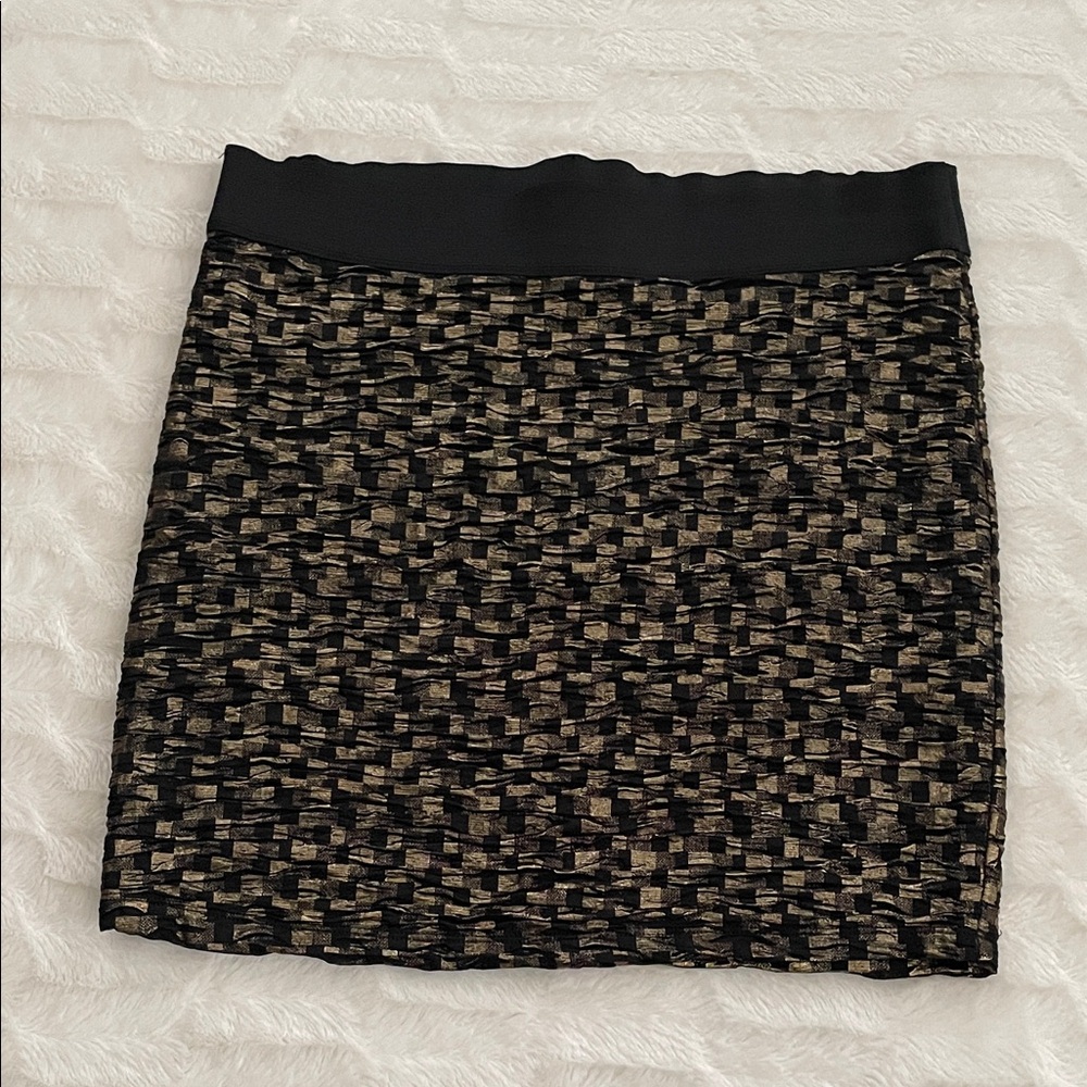 Forever 21 Black and Gold Mini Skirt